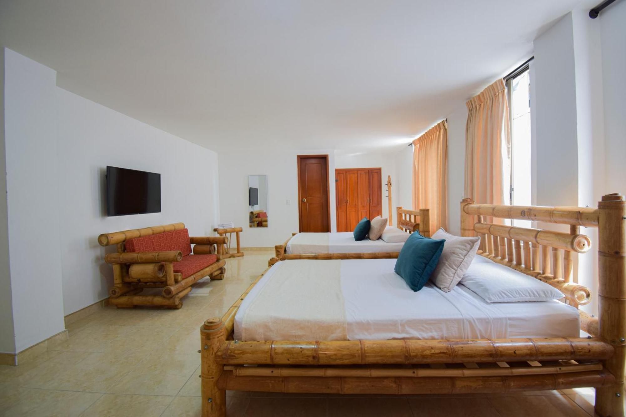 Hotel Toledo Plaza Арменія Екстер'єр фото
